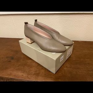 Gray Matters Mildred pump in taupe and body pink - size 38.5